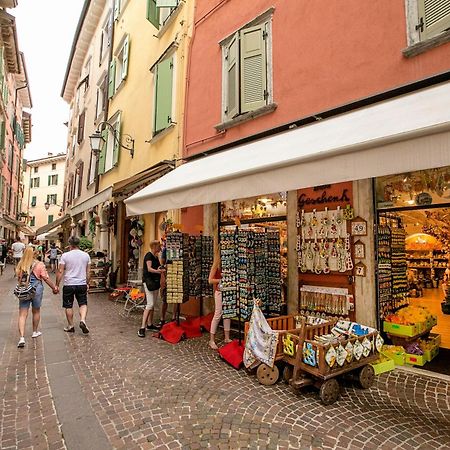 Appartamento Centro Storico Riva - Happy Rentals Exteriör bild